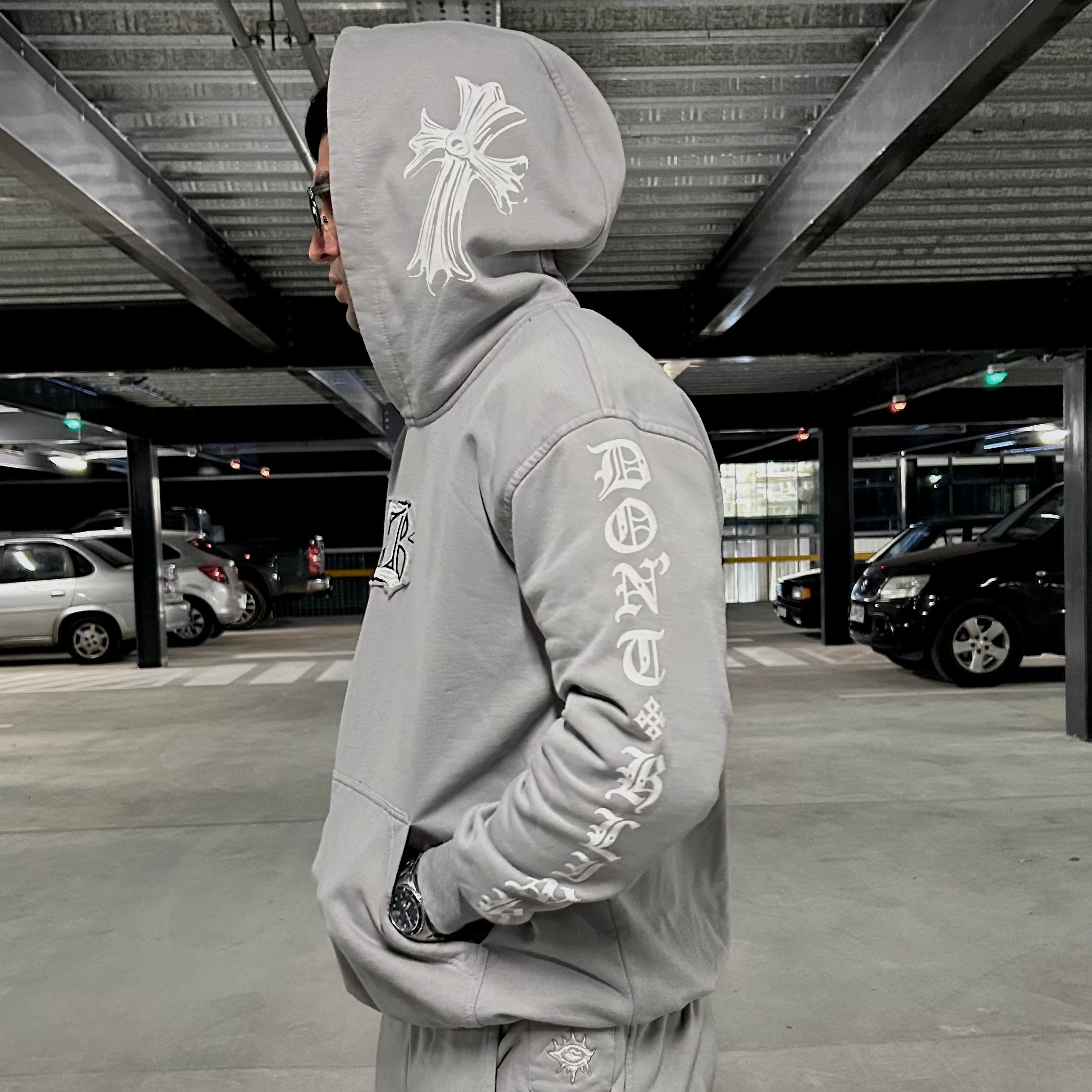 Canguro Evil Gris